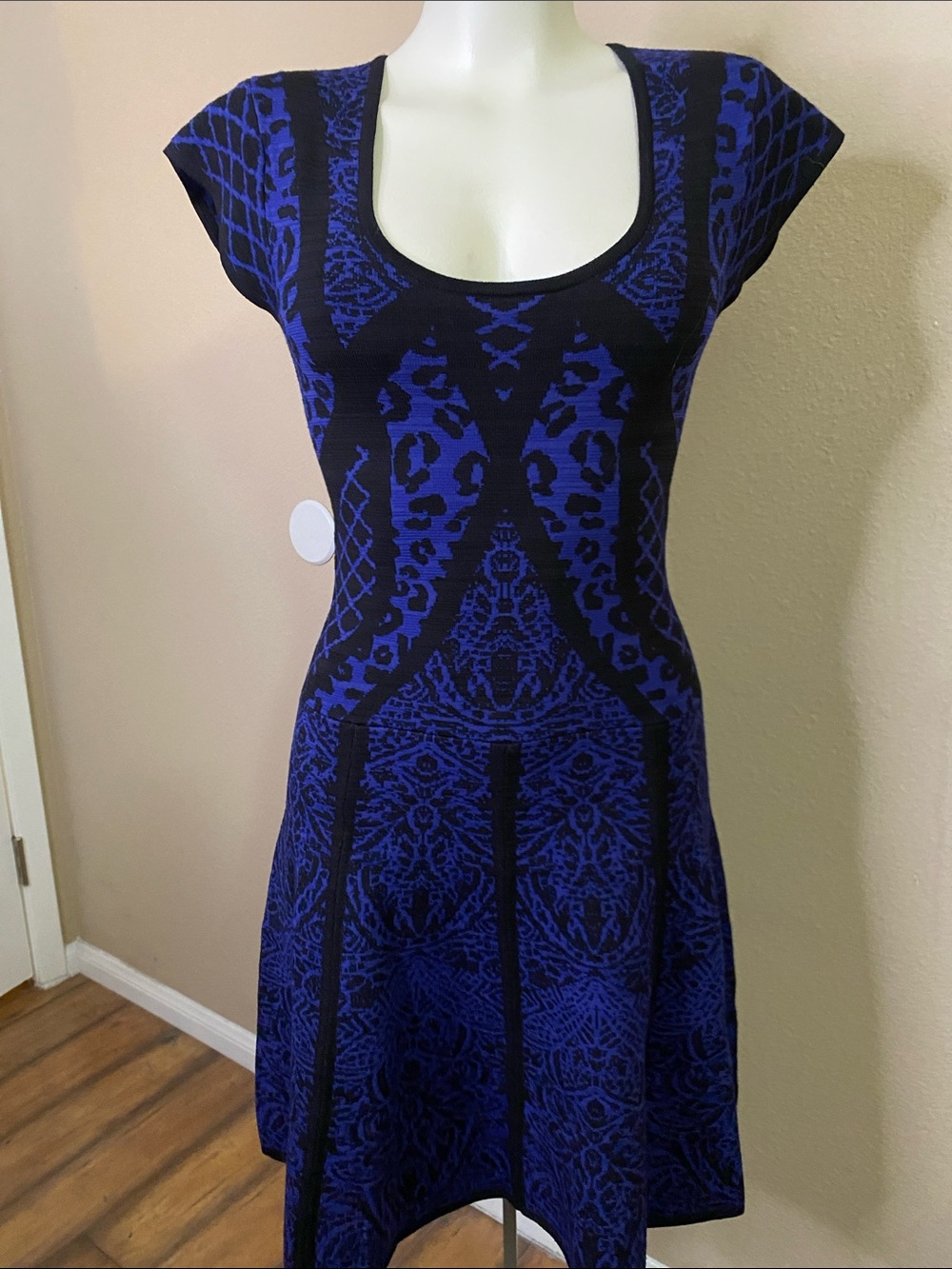 Artelier by Nicole Miller Blue and Black geo modern Knit sweater dress P